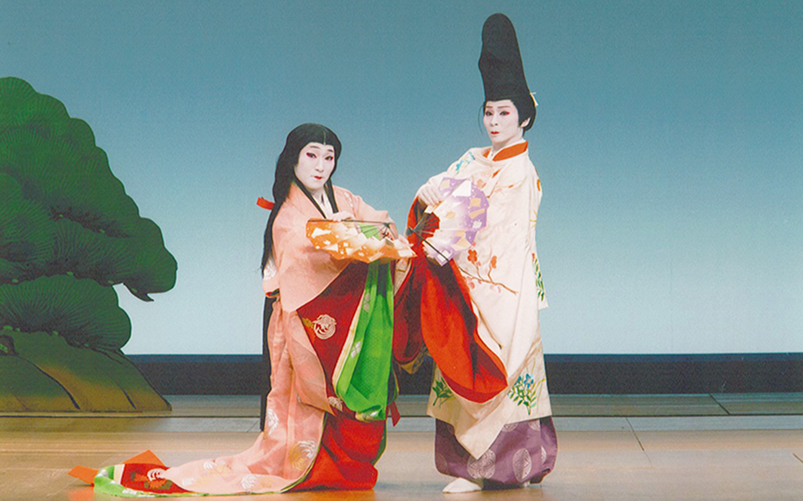 ハーモニーや輪唱が魅力の、昭和に生まれた女性向けの大和楽